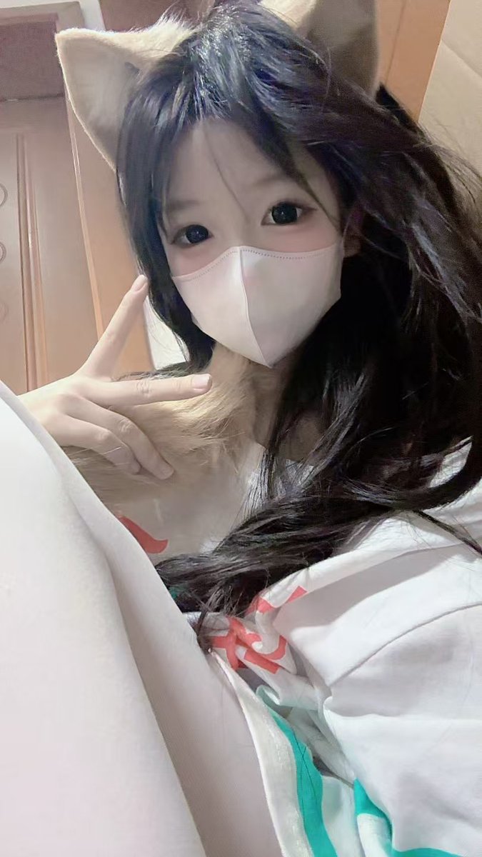 成都女 M 找长期
身高：160
体重：80
年龄：18
只长期的乖巧萝莉