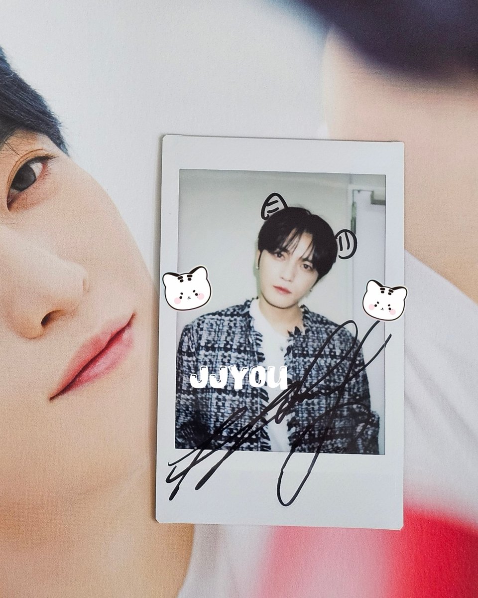 재랑이가 된 재중이😻
넘 이쁜 제파 트위드 자켓 착장에 귀까지 꼬물꼬물 그려준 최고의 싸폴💚💚💚
귀에 줄무늬 두개씩 그려준 게 완전 재랑스럽잖아💕🐯
너무너무 귀엽고 이쁘다🥹 최고ㅠㅠ 감사합니다☺️🤍🖤
#김재중 <a href="/bornfreeonekiss/">kimjaejoong</a>
#JAEJOONG #ジェジュン #KIMJAEJOONG #金在中