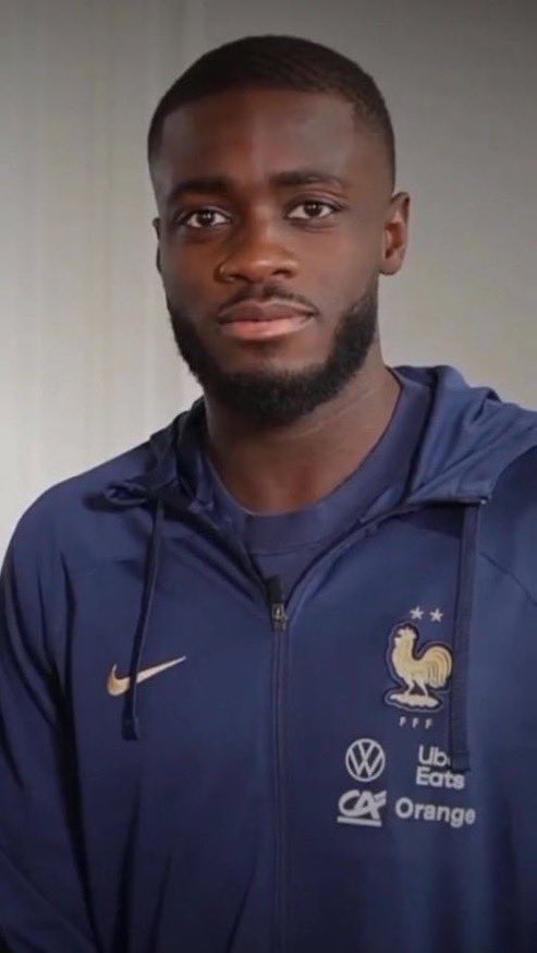 Ousmane Dembélé fête son anniversaire aujourd'hui. 🥳

Et le jour de sa naissance. 🎊