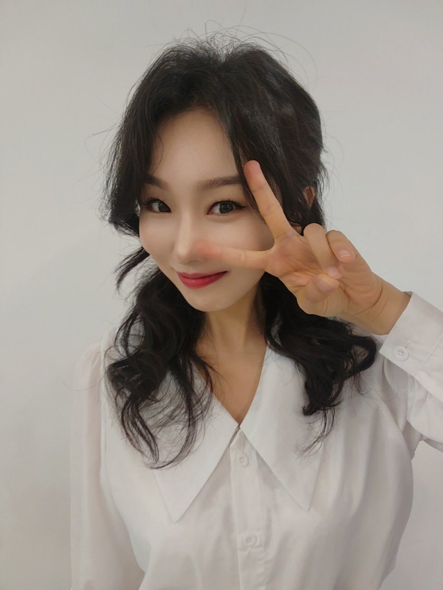 𝑳𝒐𝒏𝒈 𝒕𝒊𝒎𝒆 𝑹𝒐𝒏𝒈 𝒔𝒆𝒆
D-2 💌

롱타임롱씨, 곧 만나요 :)