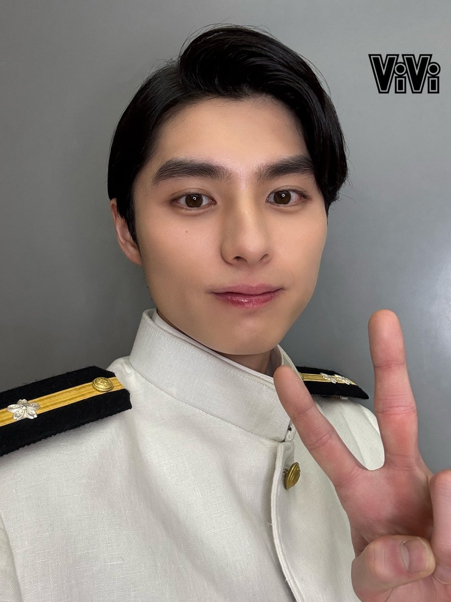 vivi_magazine's tweet photo. 📸オフショット📸

木10ドラマ『波うららかに、めおと日和』で江端瀧昌役を演じる #本田響矢 さんのゼロ距離オフショットをお届け🙊🩷

皆さんがお気に入りの #めおと日和 胸キュンシーンを、ぜひコメント欄で教えてください🥹

↓本田さんの“素顔”深堀りQ&amp;A動画も必見で��…
https://t.co/shTbFWVJSM https://t.co/SsejzhikTN