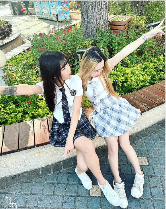 選左還是右😈
還是兩個都要👅
底下留言跟我說❤️

#喜歡按讚轉推出去 
#害羞的私訊
#學生制服 
#台中 https://t.co/08khrzCXgi
