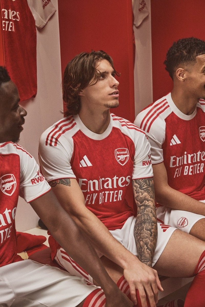 Riccardo Calafiori x Arsenal 2025/26 home kit. 😮‍💨