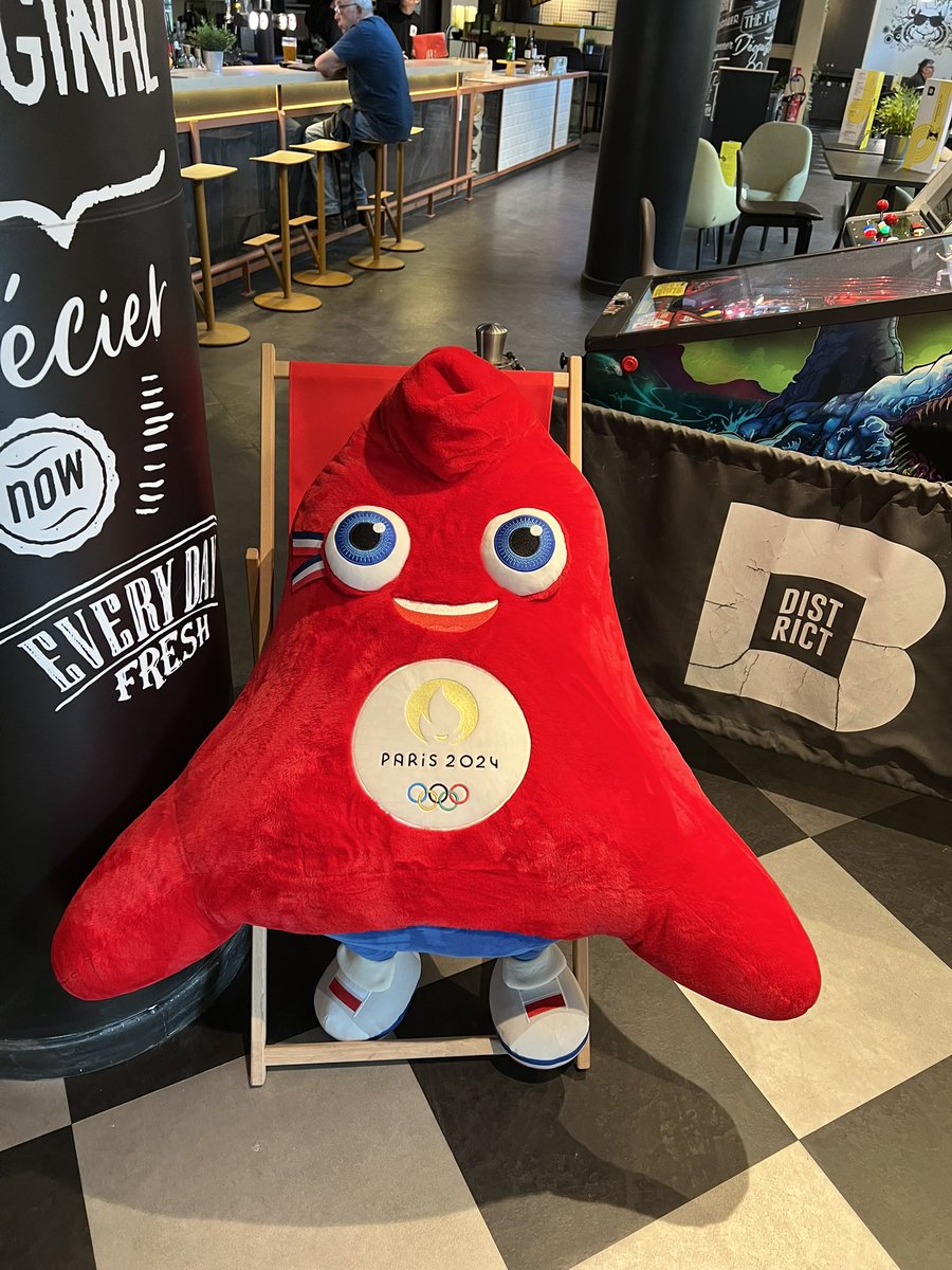 パリ五輪のキャラクターが、まだいたとは。