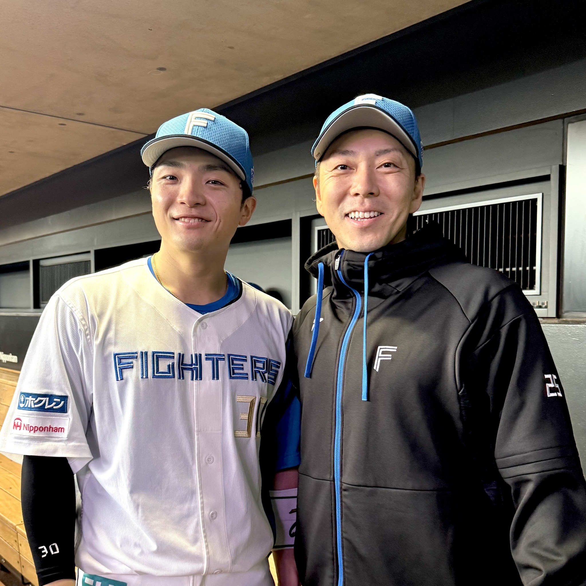 北海道日本ハムファイターズ #30郡司裕也選手 プルオーバー Lサイズ 北海道日本ハムファイターズ #30郡司裕也選手 プルオーバー L