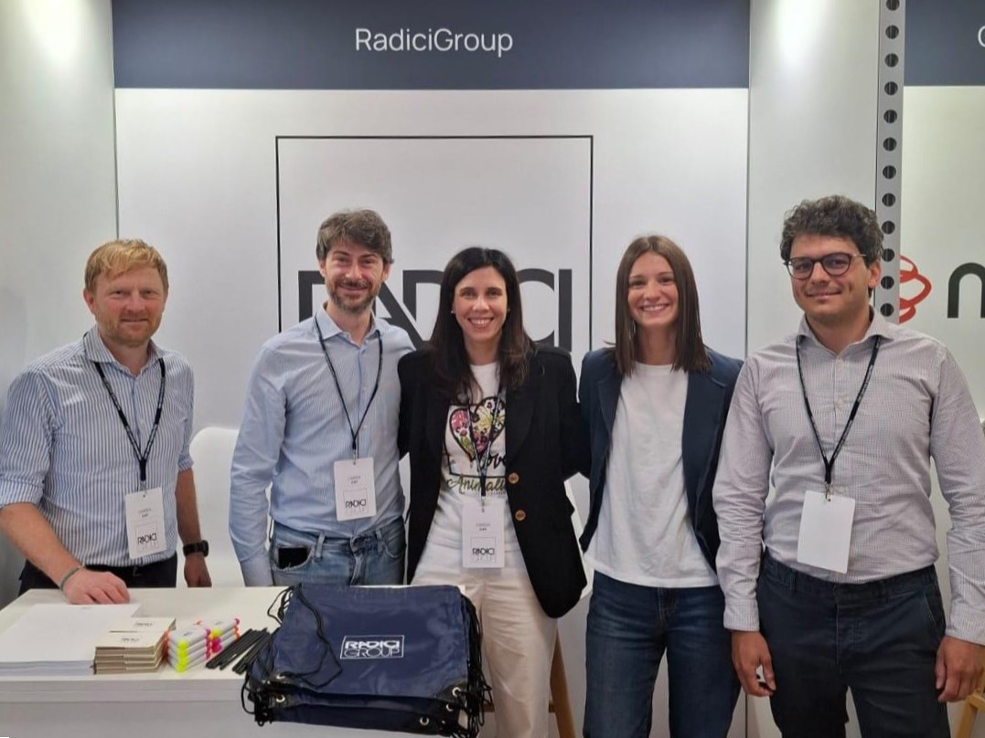 RadiciGroup (@radicigroup) on Twitter photo Oggi il team di #RadiciGroup è al <a href="/polimi/">Politecnico di Milano</a> per il #CareerDay.
Un’occasione speciale per incontrare studenti e neolaureati, raccontare la nostra realtà e condividere le opportunità che offriamo in un gruppo internazionale che punta su #innovazione e #sostenibilità. Oggi il team di #RadiciGroup è al <a href="/polimi/">Politecnico di Milano</a> per il #CareerDay.
Un’occasione speciale per incontrare studenti e neolaureati, raccontare la nostra realtà e condividere le opportunità che offriamo in un gruppo internazionale che punta su #innovazione e #sostenibilità.
