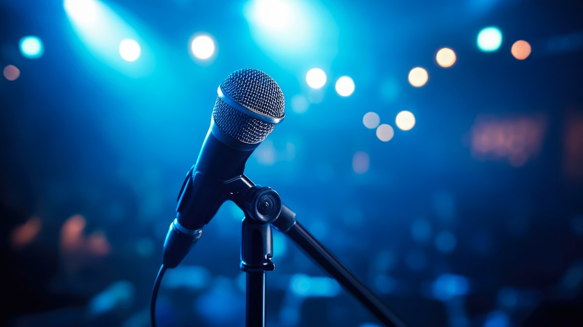 Lifespan Health & Wellbeing Research Centre (@lifespan_mq) on Twitter photo 🎤 Do you have a #fear of #publicspeaking? New #research from the Centre shows that with the right strategies, even the most #anxious speakers can learn to manage their fear and speak with #confidence. Read more in the Lighthouse article 👉 ow.ly/LHme50VT3u7 <a href="/PsyMQ/">PSYCHSCIENCES@MQ</a> 🎤 Do you have a #fear of #publicspeaking? New #research from the Centre shows that with the right strategies, even the most #anxious speakers can learn to manage their fear and speak with #confidence. Read more in the Lighthouse article 👉 ow.ly/LHme50VT3u7 <a href="/PsyMQ/">PSYCHSCIENCES@MQ</a>