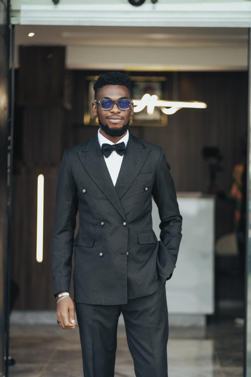 __raymu__'s tweet photo. The big weekend is here for the Top 10 selection on @Nigerianidol 
It’s been a rollercoaster of learning &amp; growth.
Thanks for your love &amp; support so far!
Catch my solo this Sunday, 7PM on Africa Magic Showcase (DStv/Gotv)

#Raymu #TeamRaymu #NigerianIdol #SupportRaymu #RaySquad https://t.co/93aKeQdMlp