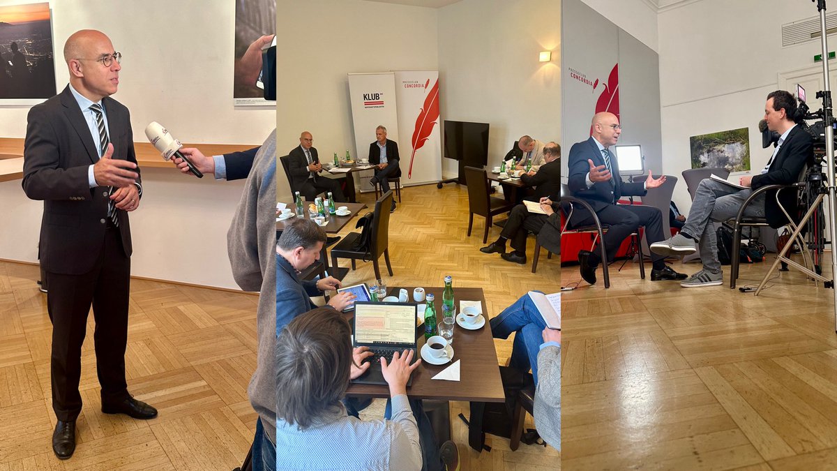 Markus Kiesenhofer (@markuskies) on Twitter photo Budget, Konjunktur und Welthandel – <a href="/WIFOat/">WIFO</a>-Direktor <a href="/GFelbermayr/">Gabriel Felbermayr</a> im Klub der Wirtschaftspublizisten bei <a href="/ManSchumi/">Manfred Schumi</a> Budget, Konjunktur und Welthandel – <a href="/WIFOat/">WIFO</a>-Direktor <a href="/GFelbermayr/">Gabriel Felbermayr</a> im Klub der Wirtschaftspublizisten bei <a href="/ManSchumi/">Manfred Schumi</a>