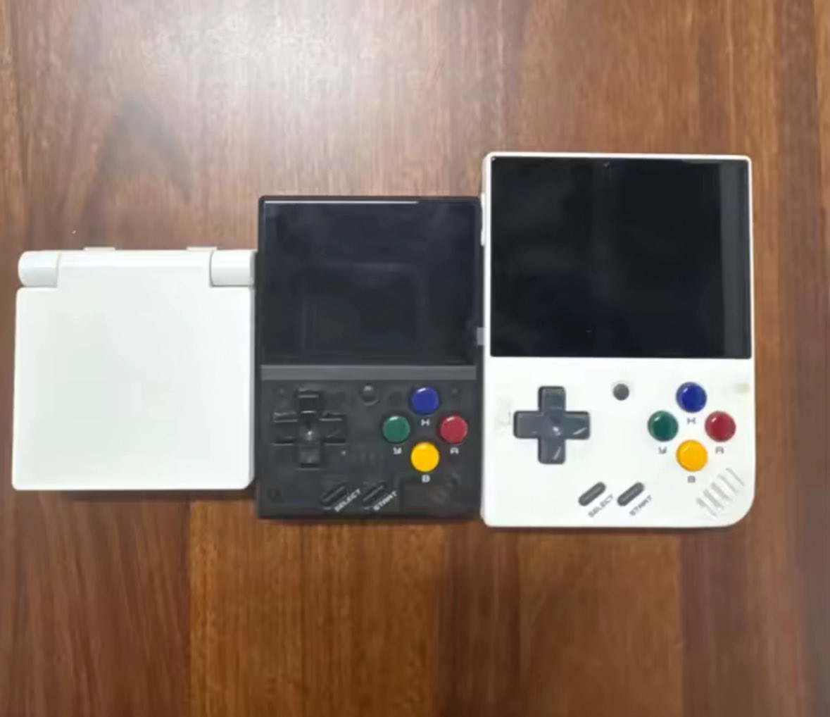 Miyoo mini flip vs Miyoo mini v4 vs Miyoo mini plus