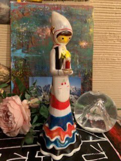 arairyoji's tweet photo. 荒井良二のアトリエにいるヨーナ。
新潟市新津美術館で販売中です🕯️ https://t.co/fONEgvjiGR