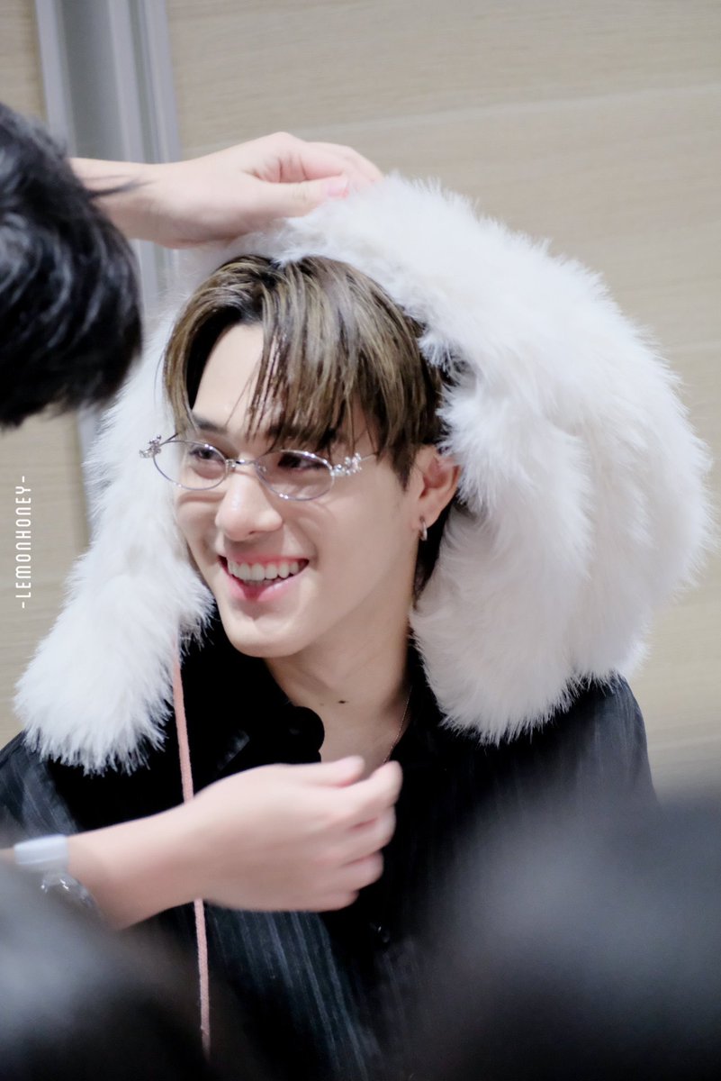 aomtaemint's tweet photo. เพิ่มอีกหนึ่งรอยยิ้ม 🥰❤️

#TAEMIN 🐥💛
#mynameisnanon 🐱💙
#hirunkit_ 🐈‍⬛❤️ https://t.co/h6US7F8rRq