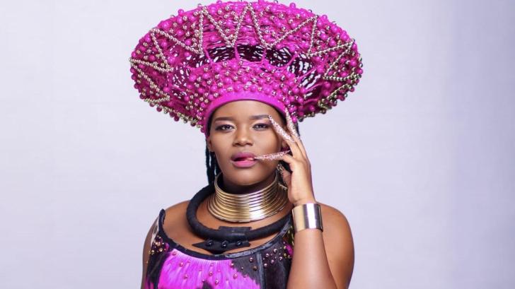 Novedades en #AfricaPachanga con la excelente rapera Awa Khiwe, con Cheikh Ibra Fall, Davido y LA BOA junto a Tony Allen. Además K. Frimpong, Sekouba Diabaté, Orchestre Poly-Rythmo, Groupe Kounabeli De Masuku, Kanda Bongo Man y Super Mazembe. Todo tuyo !! bit.ly/43d6IZ6
