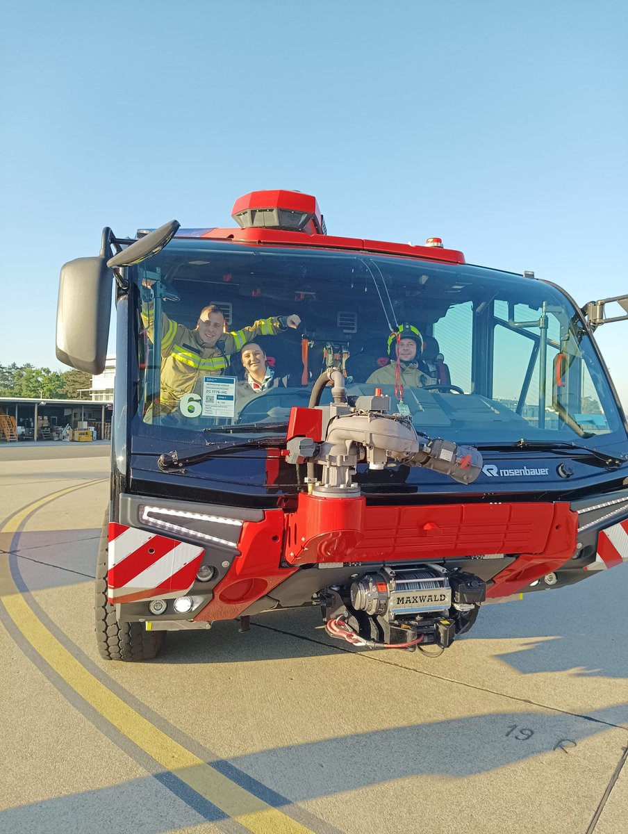 Firefighter intervention on a <a href="/croatiaairlines/">croatiaairlines</a> flight 🚨

Our airport firefighter, Roko Brkljačić, proposed to Croatia Airlines flight attendant Lorena Češković – and she said YES! 💍
Congratulations to the happy couple – we wish them a joyful journey through life together. 🫶