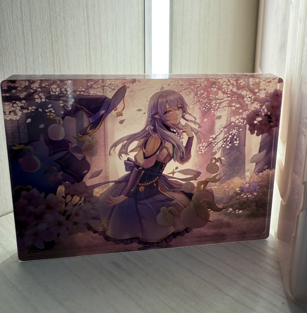 距離截止日期只剩下五天！
目前還有草精靈在加單中！
我們會開放到5月20號喔！
要買的大家記得要趁早下單🫶

過後有機會可能也會拿一些在線下賣 
只是價格會稍微提高一點了

然後我終於拿到之前製作的sample了！
真的好好看😭💖💖
稍微試著擺拍了一下💕