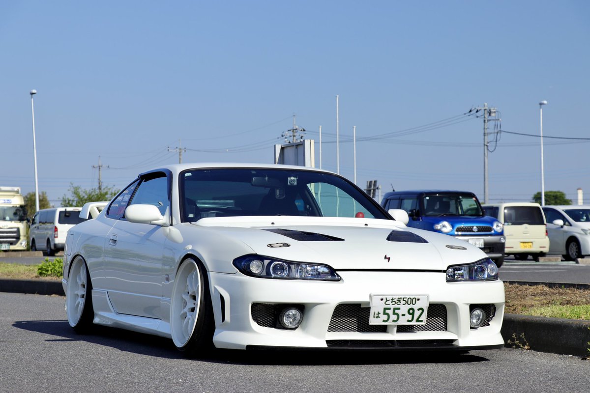 ohshiya's tweet photo. #s15の日
明日で納車されて18年だとさ🧐
そりゃ自分もおじさんになりますな
これからもよろしくね。 https://t.co/LWpqBs8EQe