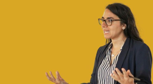 👁️‍🗨️ Nova Càpsula formativa: Eines i estratègies per a gaudir parlant amb públic i comunicar amb èxit 

Marta Catalan Toran, narradora oral i formadora en comunicació oral i lectura en veu alta, ens parla en aquesta càpsula sobre recursos per a identificar els punts forts i les