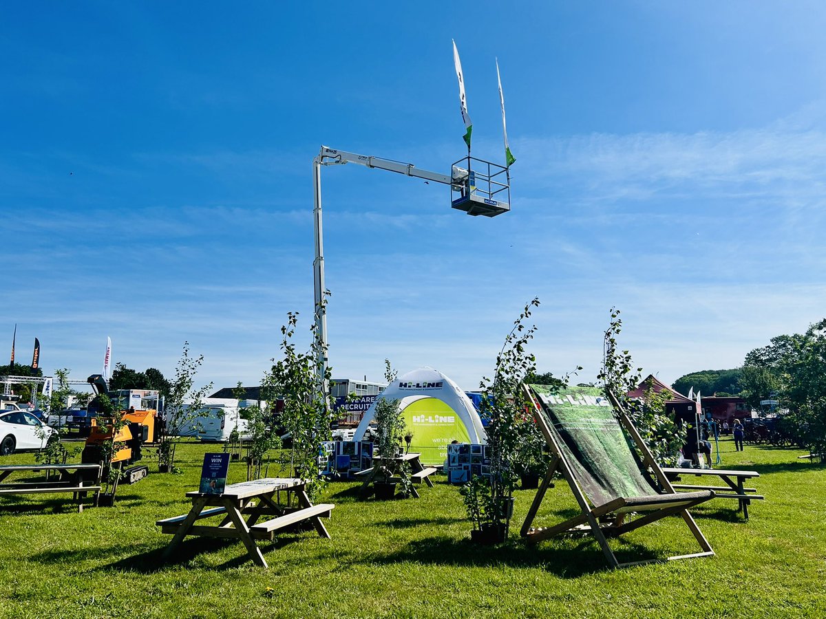 21_mwills's tweet photo. ๐ณ Weโre at the Devon County Show โ come and say hello at the Hi-Line stand!
โ๏ธ The sun is shining,and weโre right by the beer tent ๐ป
๐ฑ Pop by for your chance to win a team of professional tree surgeons for the day, and grab a free saplings.
#DevonCountyShow #HiLineTrees #Trees https://t.co/6A32DSthwb