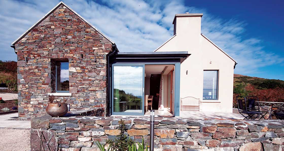Traditional Irish cottage looks to the future - This week we look back at a cottage in the west of Ireland that, despite some stop-start beginnings, delivered a traditional-but-stylish design with close-to-#passivehouse performance. mailchi.mp/passivehousepl…