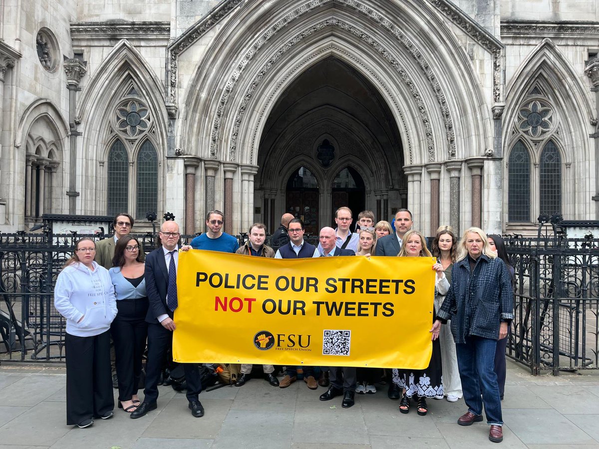 Free Lucy Connolly! <a href="/SpeechUnion/">The Free Speech Union</a> assembled outside the RCJ.

Pic by <a href="/edwest/">Ed West</a>.
