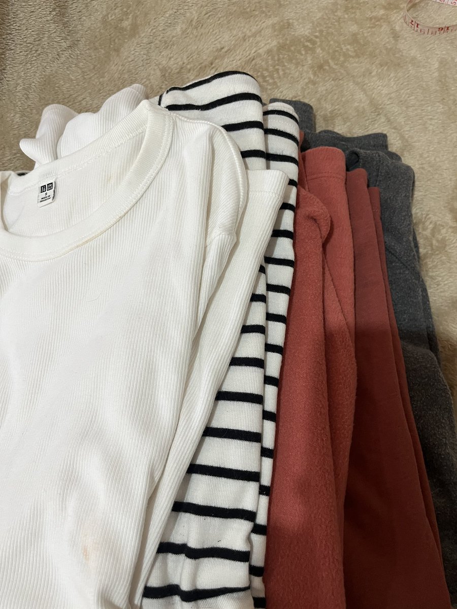 nadiaa | preloved uniqlo dll on 📍 tweet media