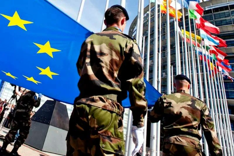 DefeceFinance's tweet image. AI e sistemi autonomi sono al centro delle strategie NATO/UE: droni, C2 e ISR intelligenti ridefiniscono la guerra e l’industria della difesa in Europa.
🔗 defencefinancemonitor.substack.com/p/development-…
#DefenseTech #AI #AutonomousSystems #NATO #EUdefence #MilitaryInnovation #ISR #C2 #DualUse