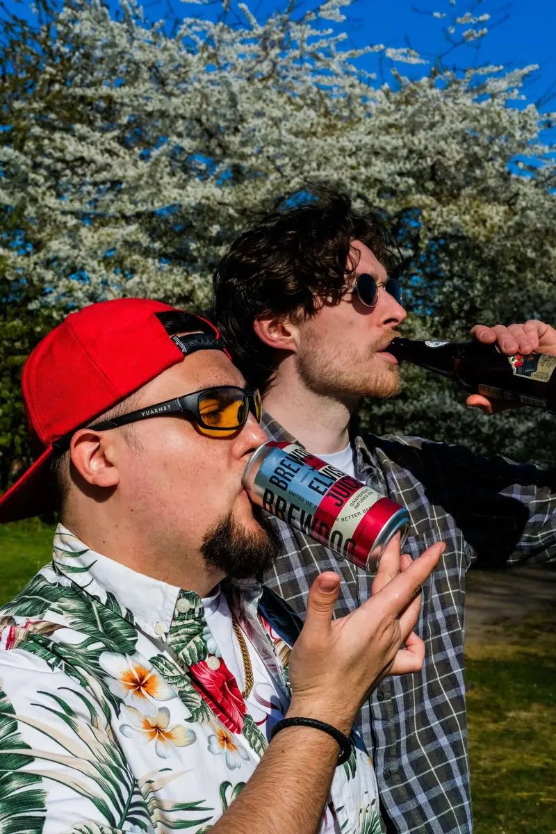 Treeboy and Cactus Corino’s new single “lido” is out now - a sun-drenched track about reconnection, self-reflection, and the simple joys we often overlook. 

Read the full article here: klatmag.com/sun-soaked-sou…

#Lido #TreeboyAndCactus #IndieRelease #KlatMag