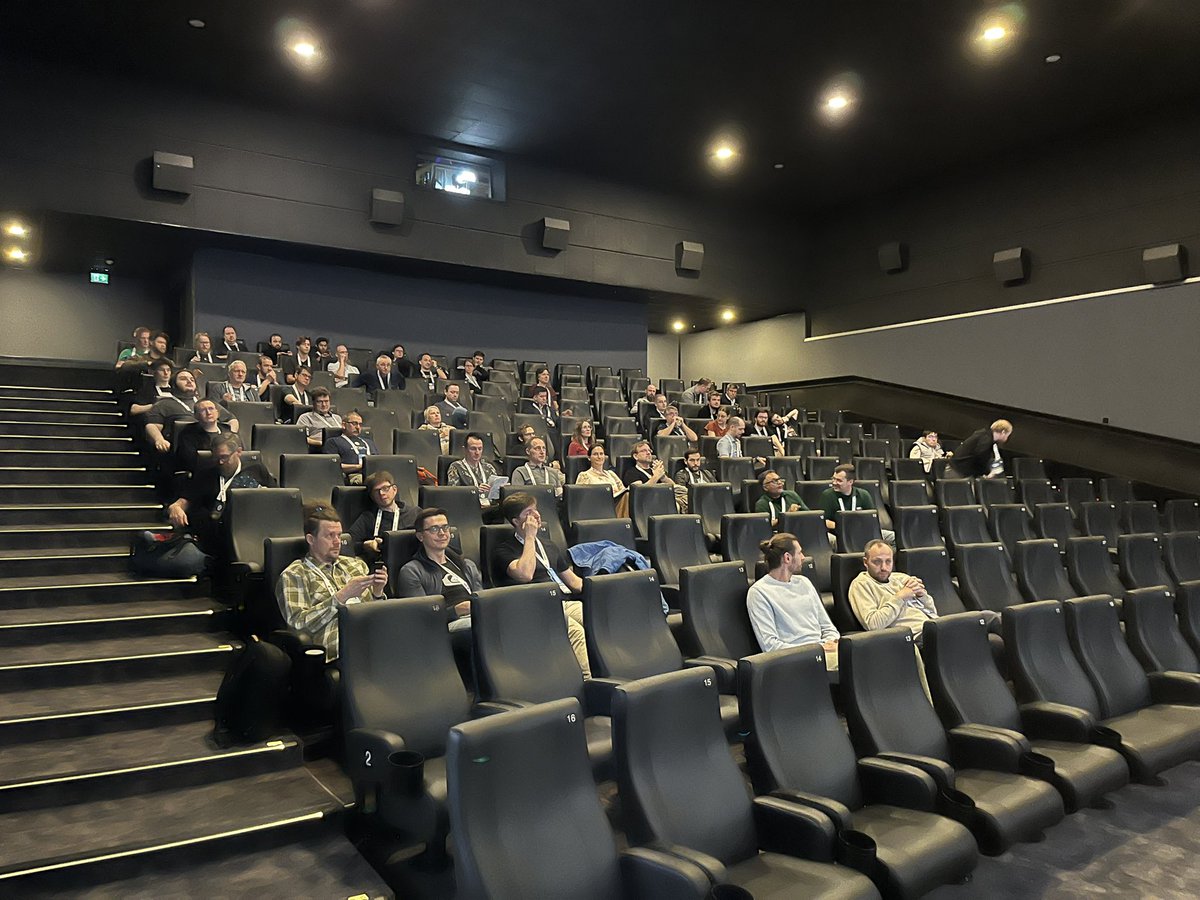 Thanks a lot for attending my session „JDK LTS Release Use Cases: When is a Java migration advisable?“ at the JCON Europe 2025 conference in Cologne Germany <a href="/jcon_conference/">JCON</a>