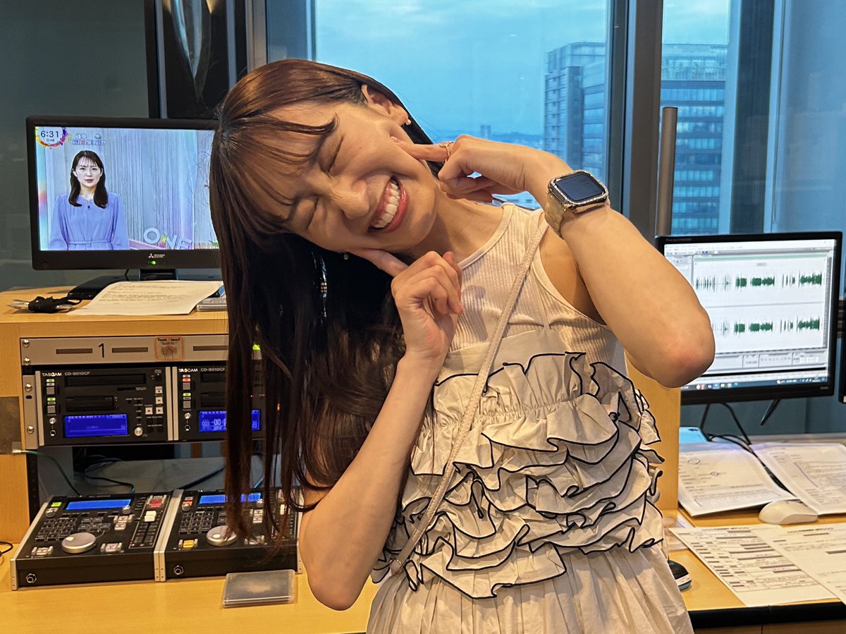 ZIP-FM THUMBS UP tweet media