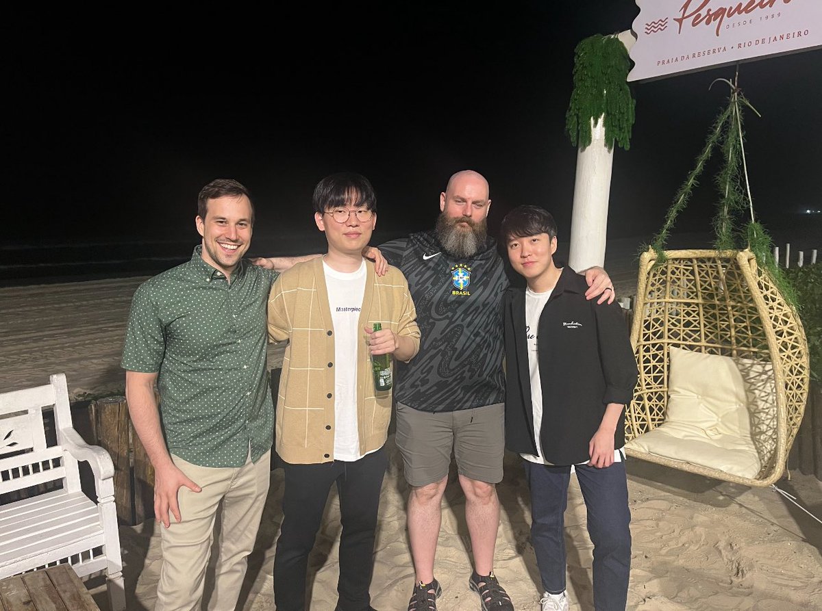 [RIO 2025 RE:LO:AD] 
레지나님, 김인영님과 함께 보는 리우 RE:LO:AD 현장📍
중간중간 반가운 글로벌 팀 얼굴들도 보이는 듯?! 👀 (feat. 노노미야 미카 &amp; 시즈 개발팀)