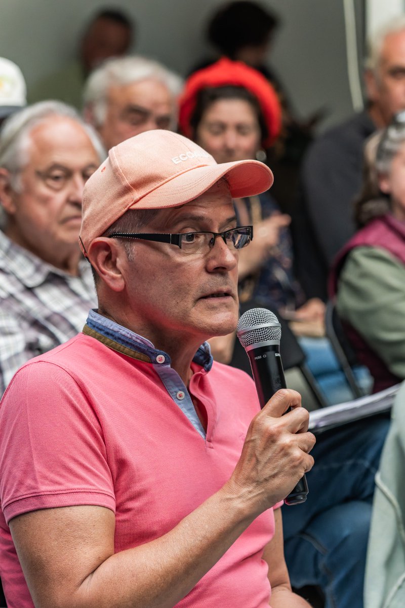 Ahir es va celebrar el Consell de Barri de Sant Genís. 

Des del Govern del Districte es van escoltar les demandes i es van explicar els projectes municipals, entre altres: 

✅ El Pla de Barris de Muntanya.
✅ Canvis en mobilitat i espai públic.
✅ Monestir de Sant Jeroni.