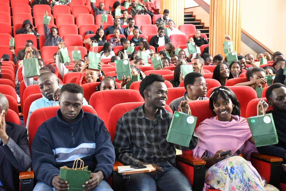 UoNDOS_Careers's tweet image. Gift humpers for every graduate and final year student. Prizes to be won such as OPPO phones, headphones and many more. Be the next winner and above all, be the next intern at @OPPOKenya from The University of Nairobi
#CareersOpportunities