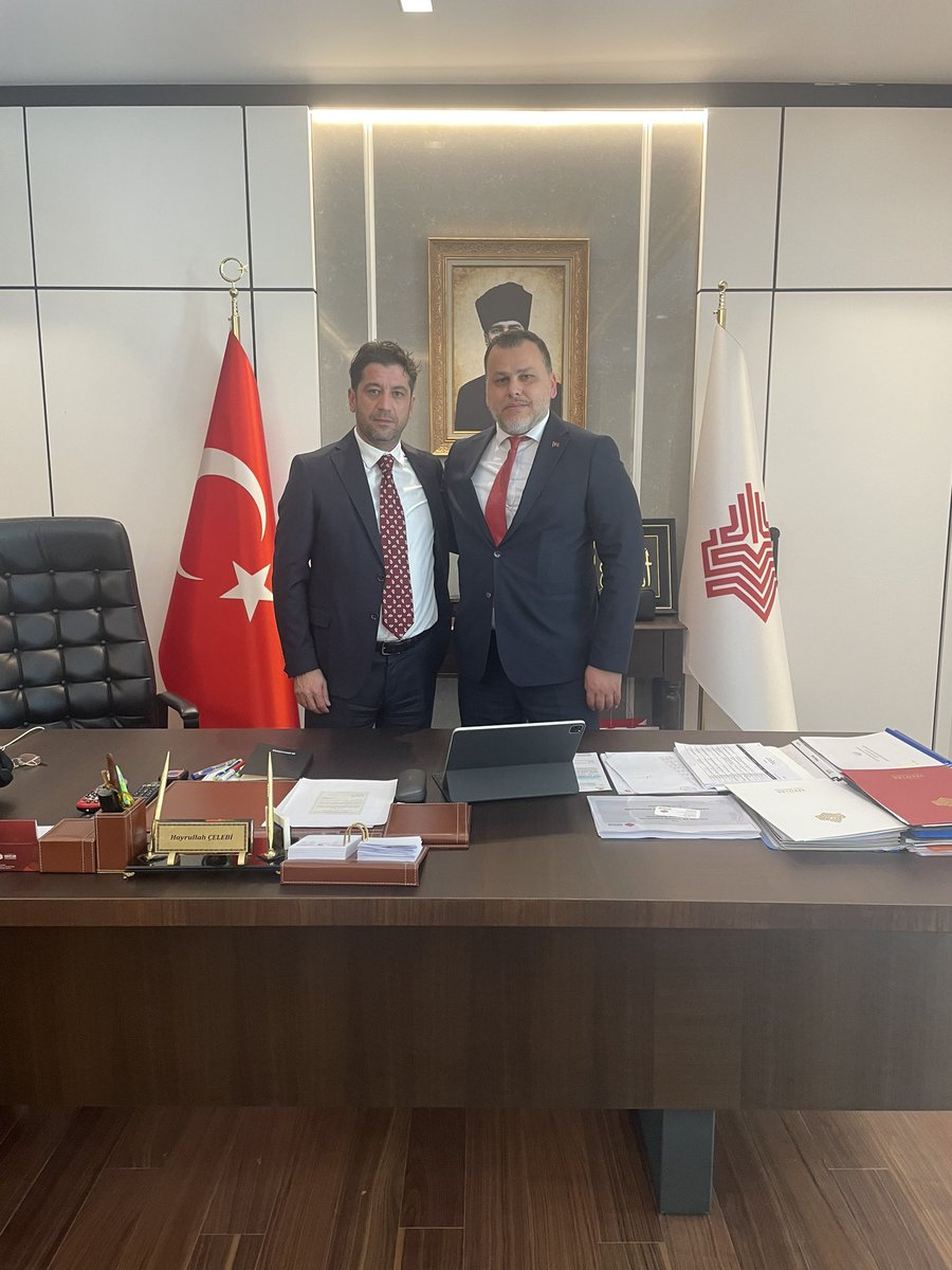🇹🇷Vakıflar Haftası Sebebiyle Ankara’da  Kıymetli Kardeşim Vakıflar Genel Müdür Yardımcısı Hayrullah Çelebi’yi Makamında ziyaret ettim. Vakıflar Genel Müdürlüğü’müzün yaptığı çok başarılı çalışmalar hakkında bilgi aldık. Sayın Genel Müdür Yardımcı’mıza Nazik Misafirperverliği ve