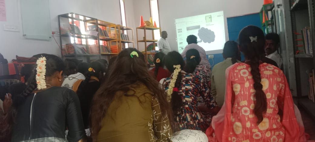 LibTech India (@libtechindia) on Twitter photo Ourr team at <a href="/Libtechindia/">LibTech India</a> spent 2 days with 60+ youth from Timbaktu Collective’s program in Anantapur, AP—sharing how to access MGNREGA, Aadhaar & welfare schemes, and how to tackle common barriers. Empowering youth to navigate systems = stronger communities. Ourr team at <a href="/Libtechindia/">LibTech India</a> spent 2 days with 60+ youth from Timbaktu Collective’s program in Anantapur, AP—sharing how to access MGNREGA, Aadhaar & welfare schemes, and how to tackle common barriers. Empowering youth to navigate systems = stronger communities.