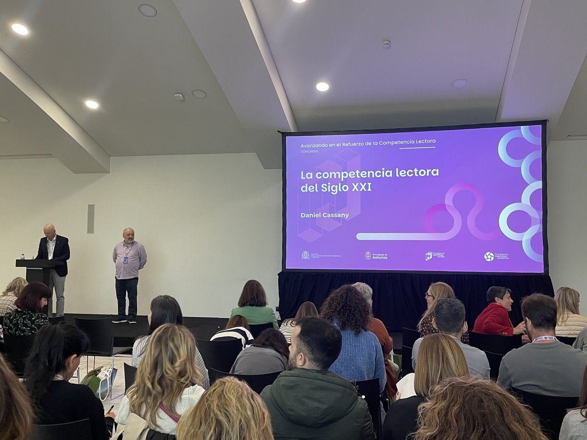 PCT_Lectura_CyL's tweet image. Segunda sesión específica para el grupo de Lectura impartida por Daniel Cassany: “La competencia lectora del siglo XXI” #PCTLecturaCyL @educaciongob