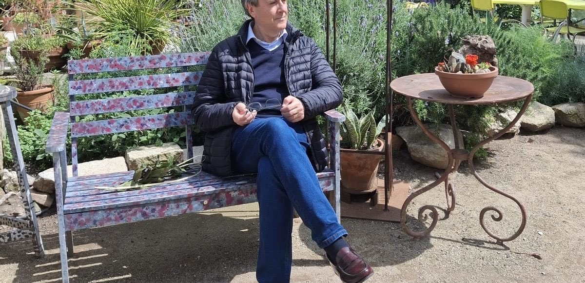 “La mente es la casa de nuestra vida, y muchas veces, sin darnos cuenta, vivimos en una pequeña habitación, sin descubrir el resto de la casa”, sostiene José Luis Belmar, experto en #psicología analítica.
#salud 
Entrevista 👉 saludentuvida.com/entrevistas/en…
