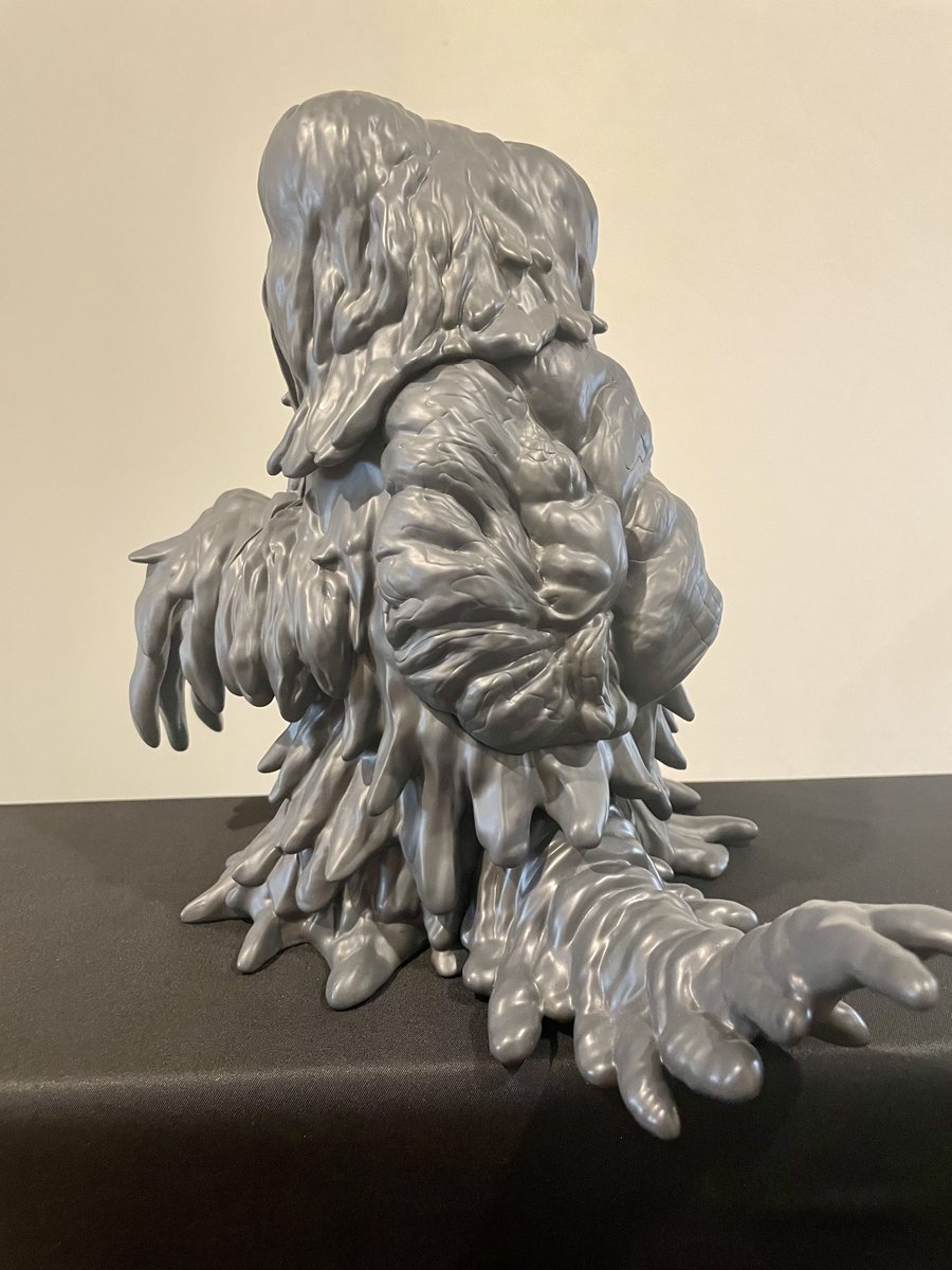 通常のヘドラとしても楽しめますよ。全高23cmなんだけど、いつもと同じ