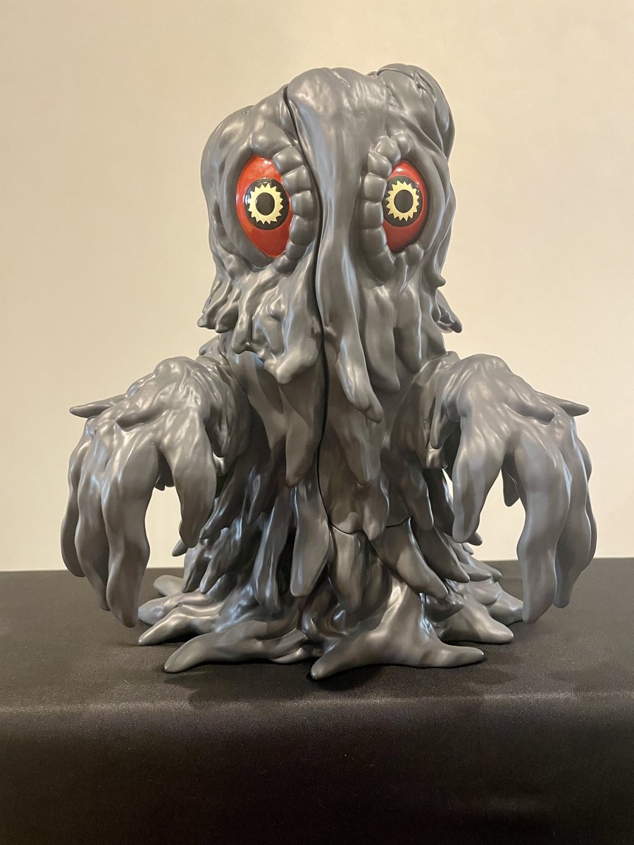 通常のヘドラとしても楽しめますよ。全高23cmなんだけど、いつもと同じ