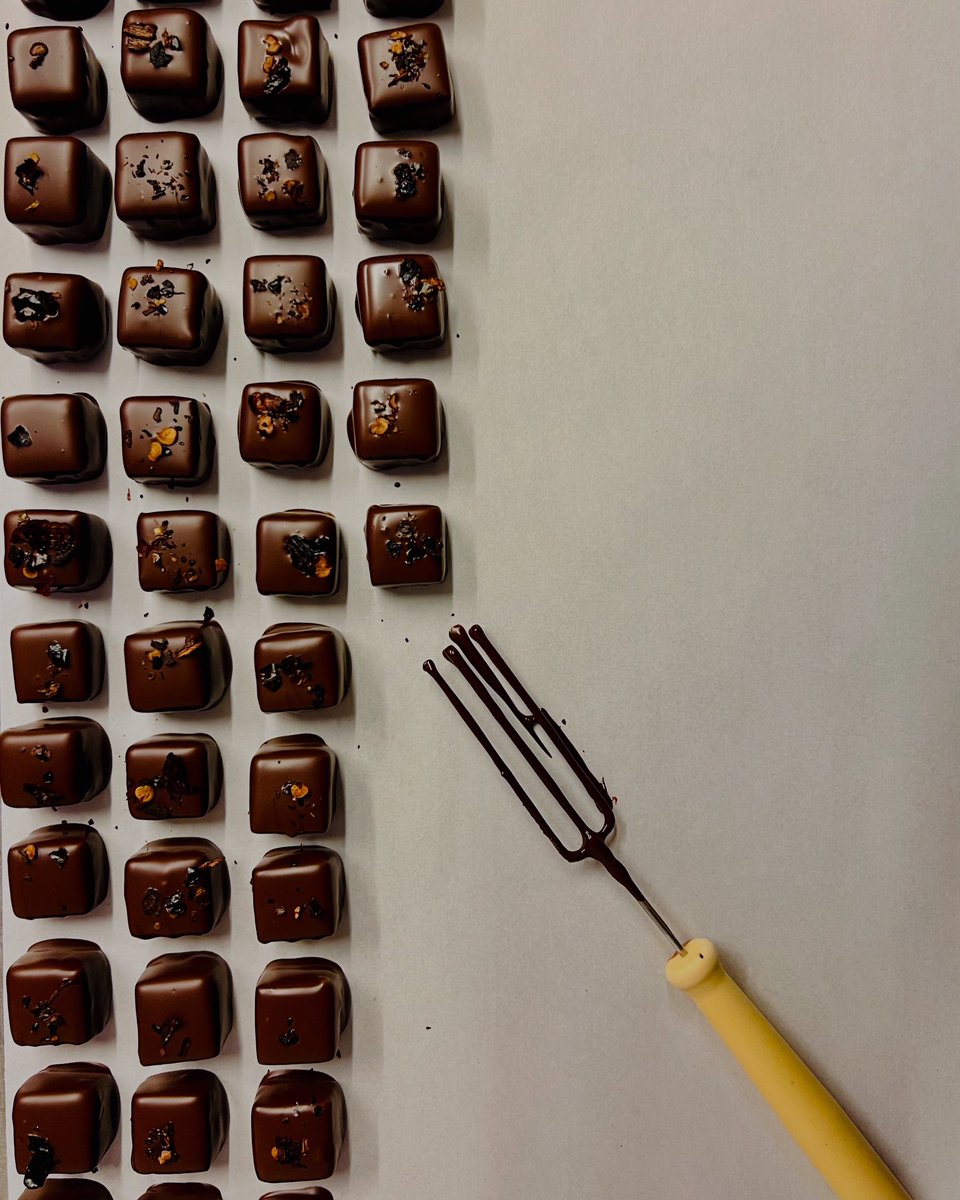 Have you tried our Chipotle Chilli Truffles? 🌶️  Dark chocolate and fresh cream ganache infused with a kick of chipotle chilli, dipped in very dark 70% chocolate and topped with chipotle chilli flakes. #handmadechocolates #tuesdaymotivations