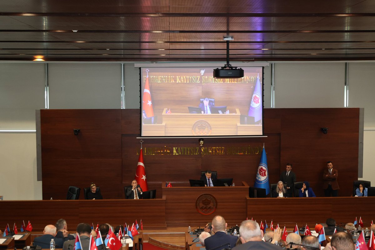 Büyükşehir Belediye Başkanımız Sn. Ahmet Metin Genç’in başkanlığında, belediye başkanlarımızın ve meclis üyelerimizin katılımlarıyla Mayıs Ayı Büyükşehir Belediye Meclis Toplantımızı gerçekleştirdik.

Toplantımız hayırlara vesile olsun.