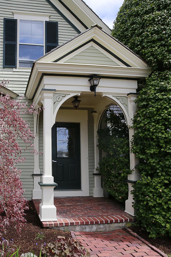 ComRealtyNet's tweet image. 🔹 12 Main Street, Orleans
🔹 +/- 4,000 sq. ft.
🔹 .50-acre lot with plenty of parking 🚗 and room for expansion 📈
🔹 Income producing tenants
💰 Asking: $1,300,000

Call or Text Brad Kuhrtz for details: 508-360-4523