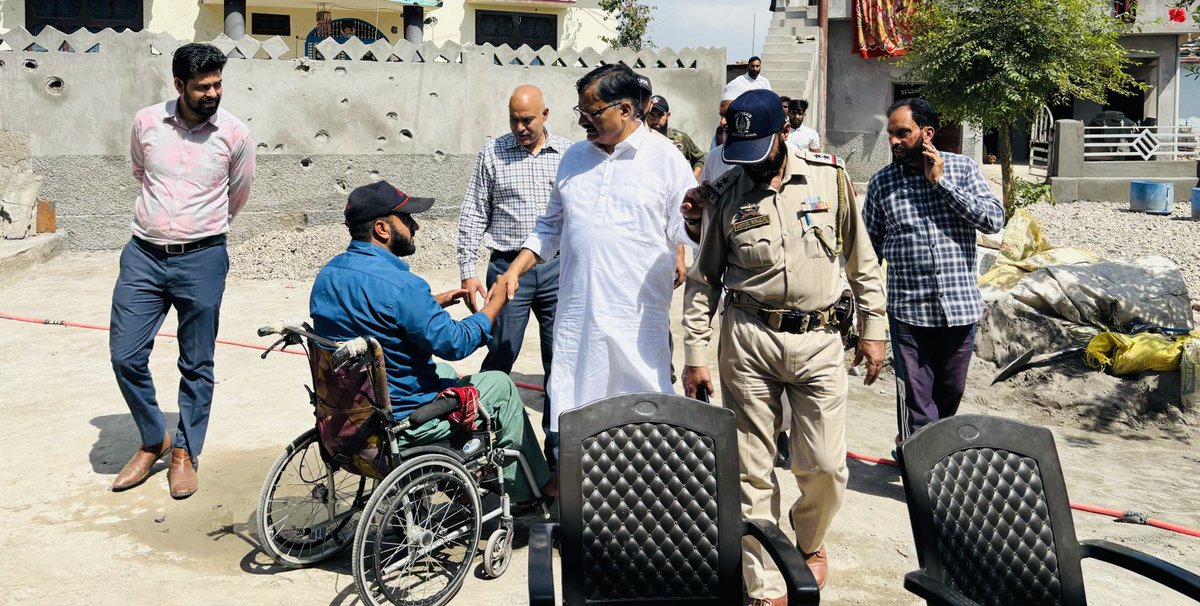 Offered condolences to Late Balwinder Kour’s family at Mankote, victim of cross-LoC shelling. 

Also assessed damage to property and livestock in LoC villages with Sub-Divisional Administration. 

The ceasefire agreement between India and Pakistan has brought a huge sigh of