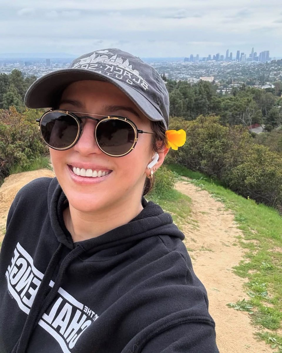 Ashley Bella tweet media