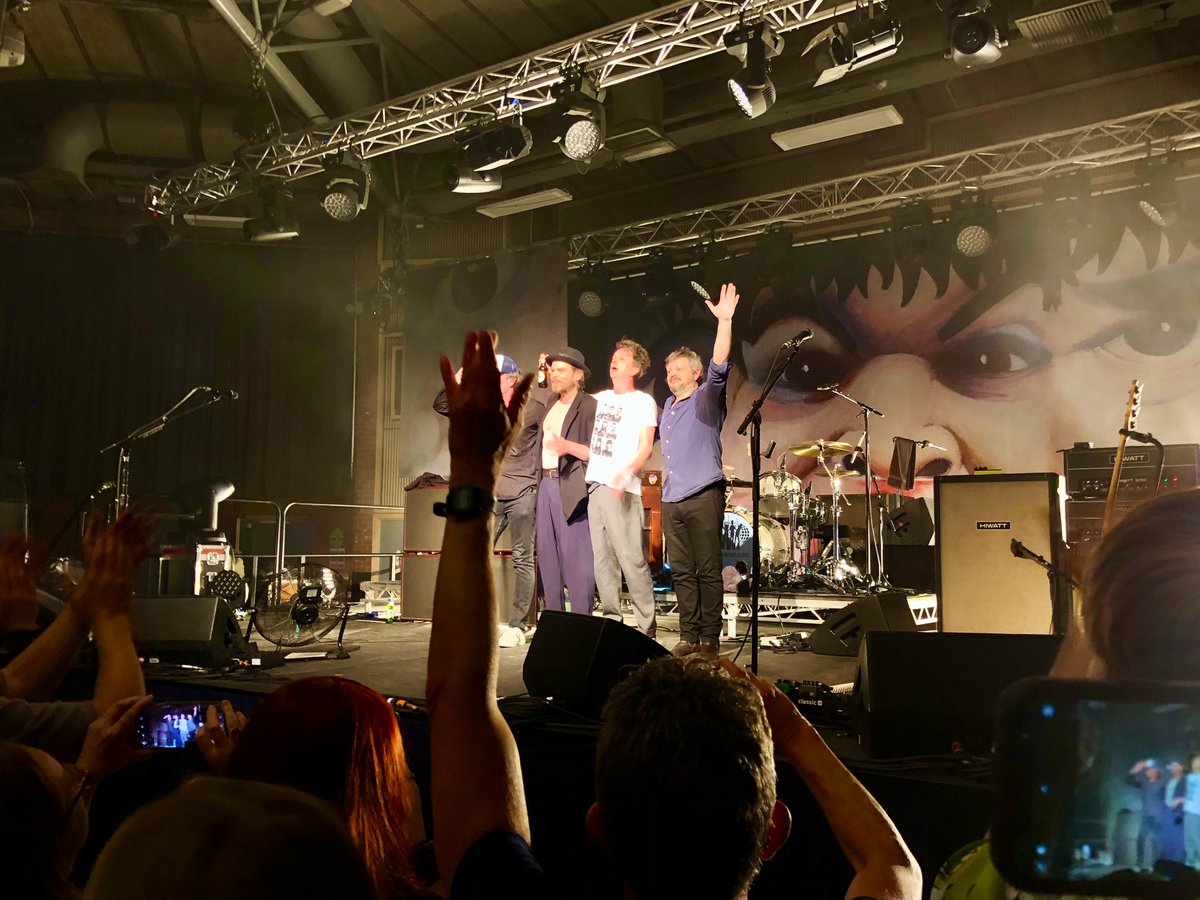 Dave: The Steel City Snapper (@steelcitysnaps) on Twitter photo It was also great to see drummer/guitarist <a href="/DannyGoffey/">Danny Goffey</a> wearing a <a href="/bubba2000art/">bubba2000art</a> t-shirt which he told us he bought from <a href="/printedbyus/">Printed by Us</a> earlier in the day 👏 <a href="/SupergrassHQ/">Supergrass</a> #Sheffield It was also great to see drummer/guitarist <a href="/DannyGoffey/">Danny Goffey</a> wearing a <a href="/bubba2000art/">bubba2000art</a> t-shirt which he told us he bought from <a href="/printedbyus/">Printed by Us</a> earlier in the day 👏 <a href="/SupergrassHQ/">Supergrass</a> #Sheffield