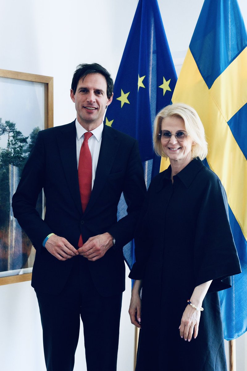 Wopke Hoekstra (@wbhoekstra) on Twitter photo Great to meet again with 🇸🇪Finance Minister <a href="/ElisabethSvan/">Elisabeth Svantesson</a>.
Competitiveness of our industry is on top of our minds. We discussed Pillar 1 and 2 and international taxation. We also exchanged on other topics such as tobacco taxation. Great to meet again with 🇸🇪Finance Minister <a href="/ElisabethSvan/">Elisabeth Svantesson</a>.
Competitiveness of our industry is on top of our minds. We discussed Pillar 1 and 2 and international taxation. We also exchanged on other topics such as tobacco taxation.
