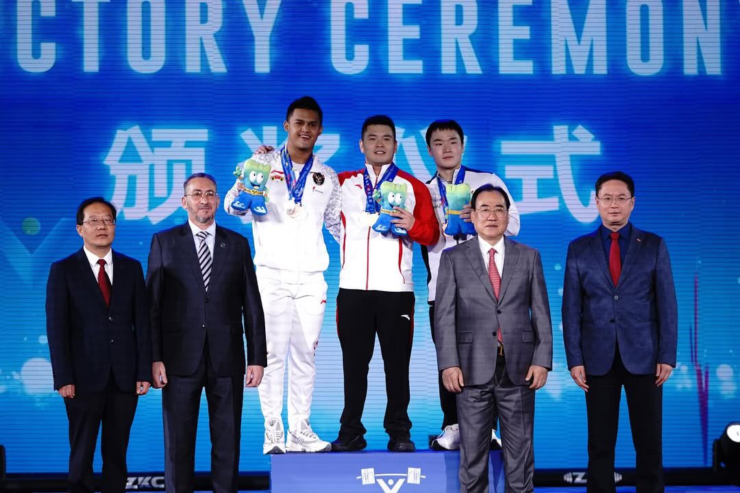 Weightlifting Indonesia tweet media