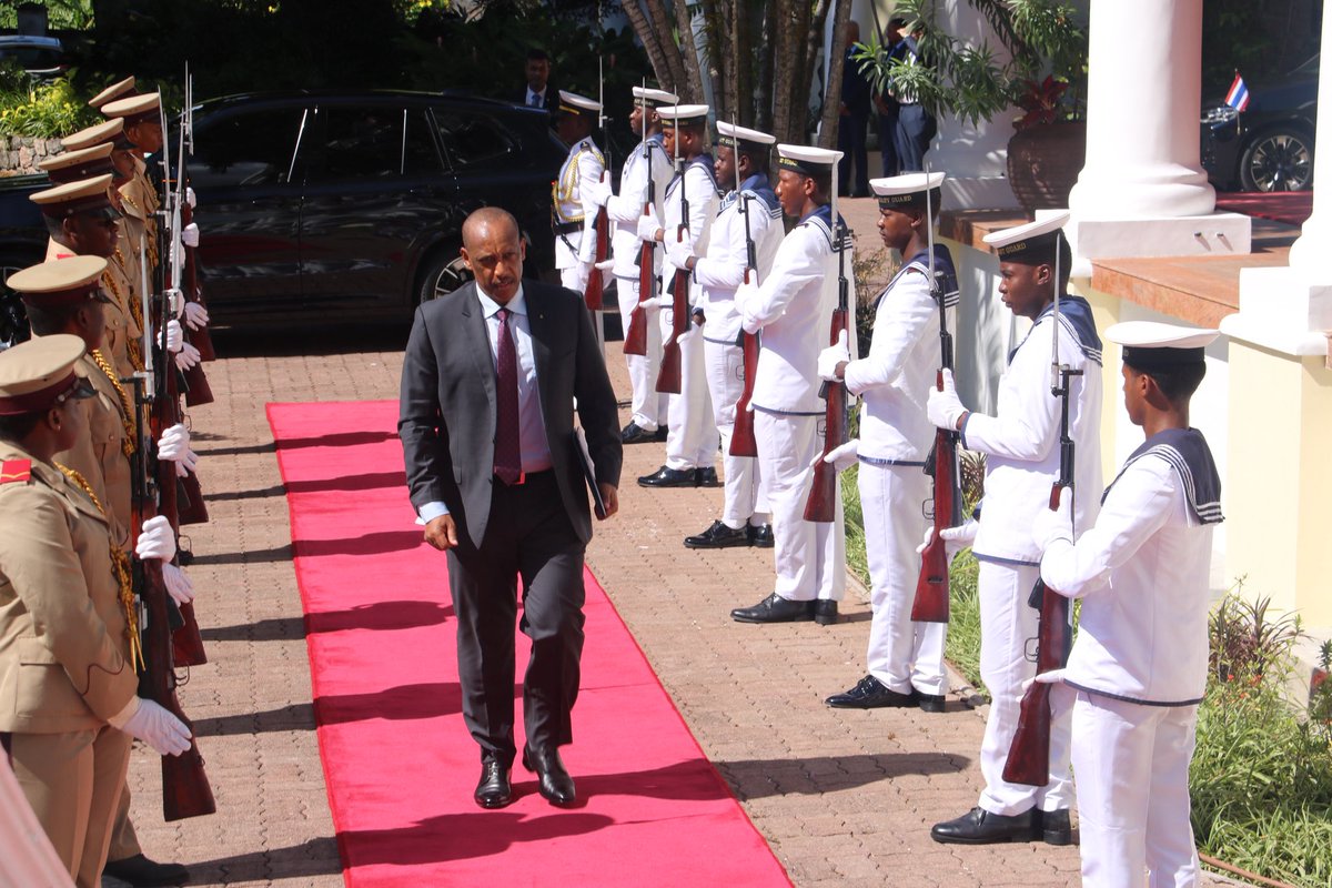 Rwanda in Tanzania (@rwandaintz) on Twitter photo Today, Amb. Gen Patrick Nyamvumba presented his Letters of Credence to H.E. Wavel Ramkalawan, President of #Seychelles, as #Rwanda’s High Commissioner. They reaffirmed the strong ties between the two countries & discussed ongoing cooperation in areas of mutual interest.<a href="/RwandaMFA/">Ministry of Foreign Affairs & Int'l Cooperation</a> Today, Amb. Gen Patrick Nyamvumba presented his Letters of Credence to H.E. Wavel Ramkalawan, President of #Seychelles, as #Rwanda’s High Commissioner. They reaffirmed the strong ties between the two countries & discussed ongoing cooperation in areas of mutual interest.<a href="/RwandaMFA/">Ministry of Foreign Affairs & Int'l Cooperation</a>