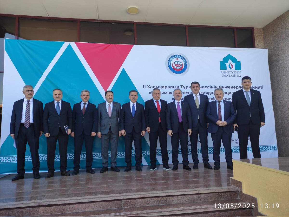 Mühendislik mesleğinin geleceği, yapay zekâ ve teknoloji ile ilişkileri ve mühendislerimizin sorunlarının ayrıntılı olarak ele alındığı zirvede çıkacak kararların hayırlı olmasını diliyor, organizasyonda emeği geçen herkese teşekkür ederiz.