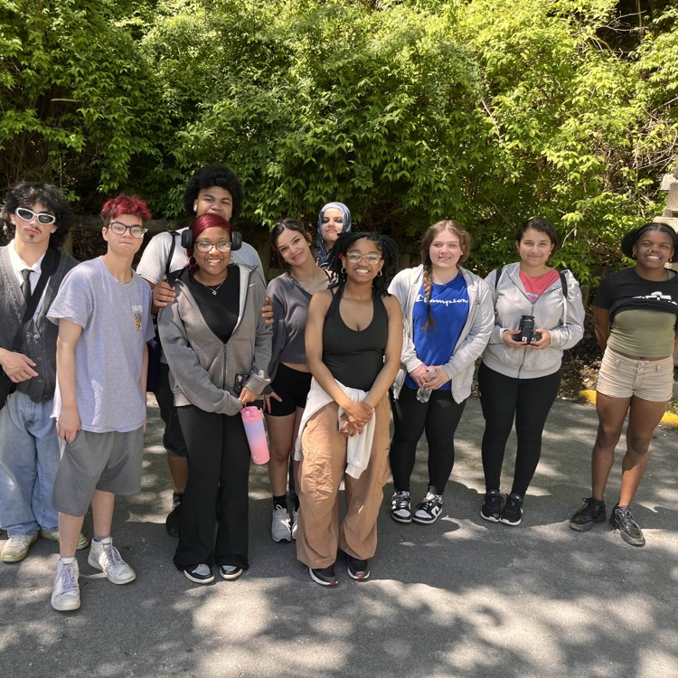 Doss_High's tweet image. Mr. Francis’ dual credit Biology and dual credit Environmental Science classes enjoyed an immersive field study trip to the Red River Gorge to celebrate their hard work this year!
Thank you, Ms. Abell, and Mrs. Francis for their amazing help chaperoning as well!