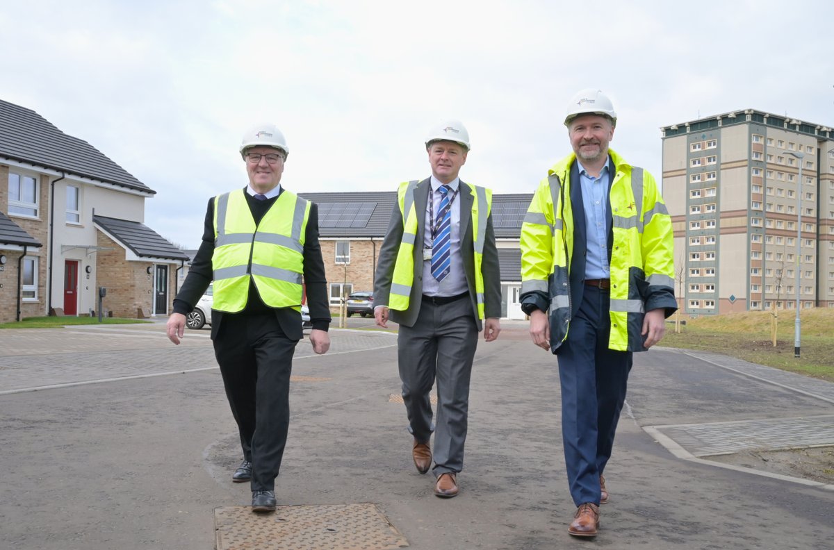 🏘️ Our towers transformation is continuing to gather pace with multiple demolitions underway, and exciting new housing developments taking shape.

 We're not just replacing buildings, we’re building better communities for generations to come. 

Read more: ow.ly/qno350VRGwV